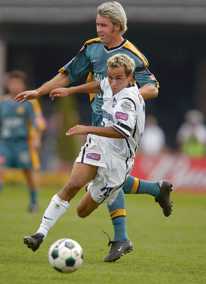 2001-MLS-Cup-San-Jose-Earthquakes-Landon-Donovan-01069836.jpg