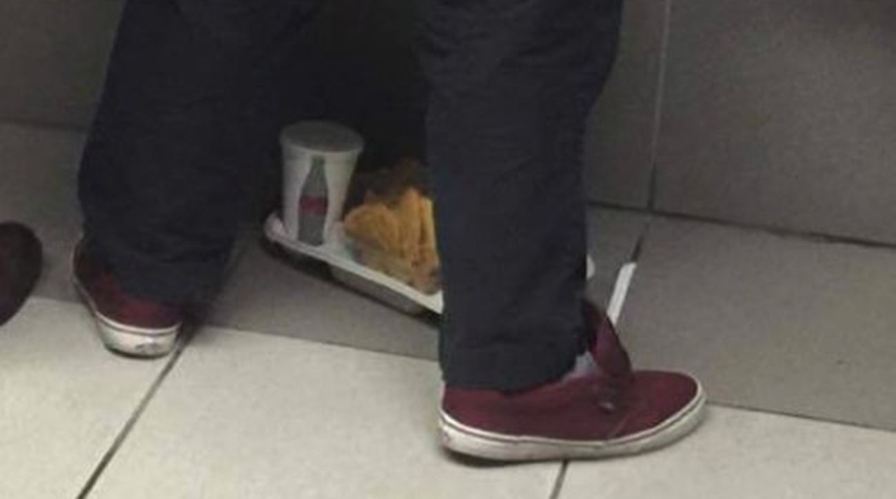 Fan leaves nachos on bathroom floor at Canadiens game - Sports Illustrated