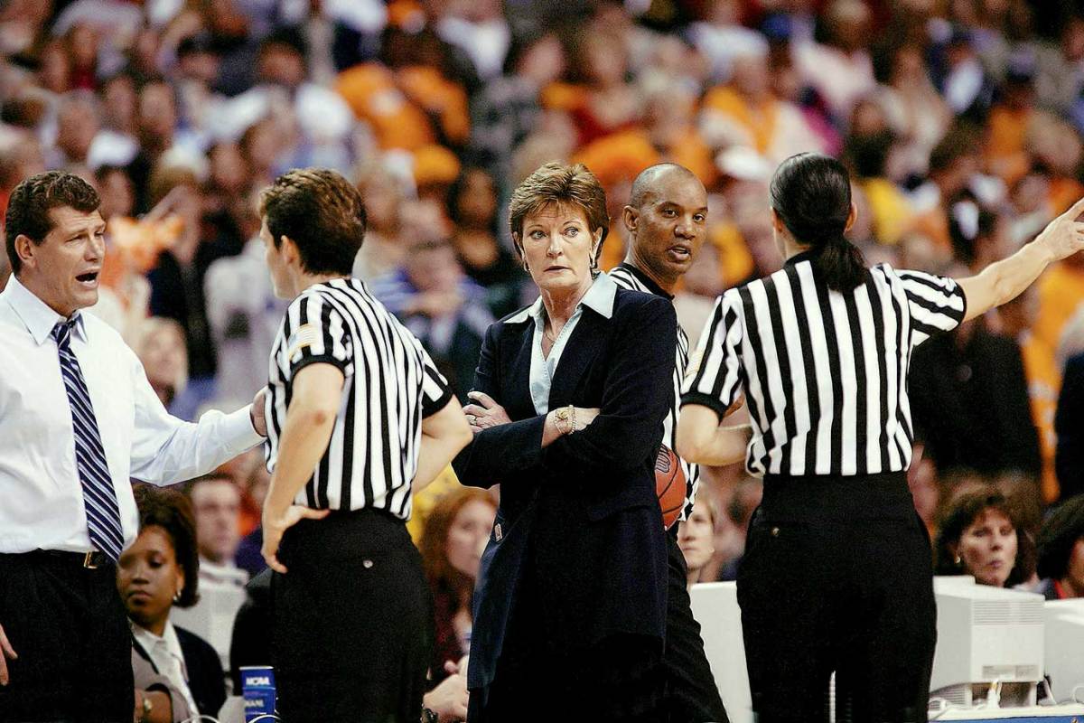 2003-0408-Pat-Summitt-001354300.jpg