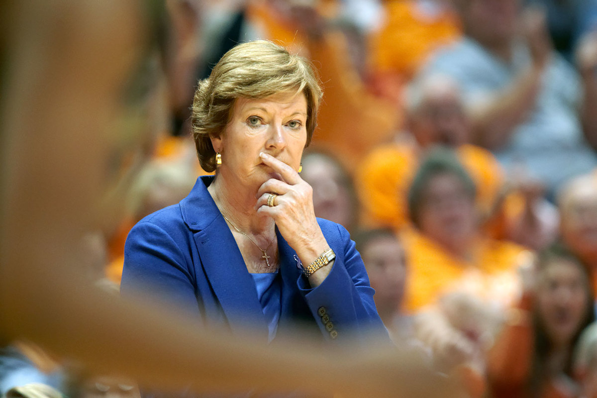 2011-1127-Pat-Summitt-opx9-85436.jpg