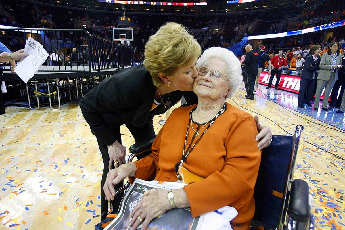 2007-0403-Pat-Summitt-mom-Hazel-016893465.jpg