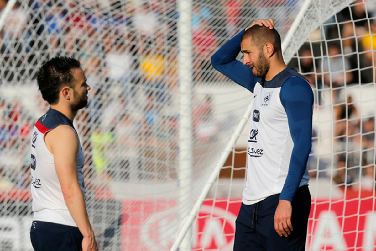 karim-benzema-valbuena-euros.jpg