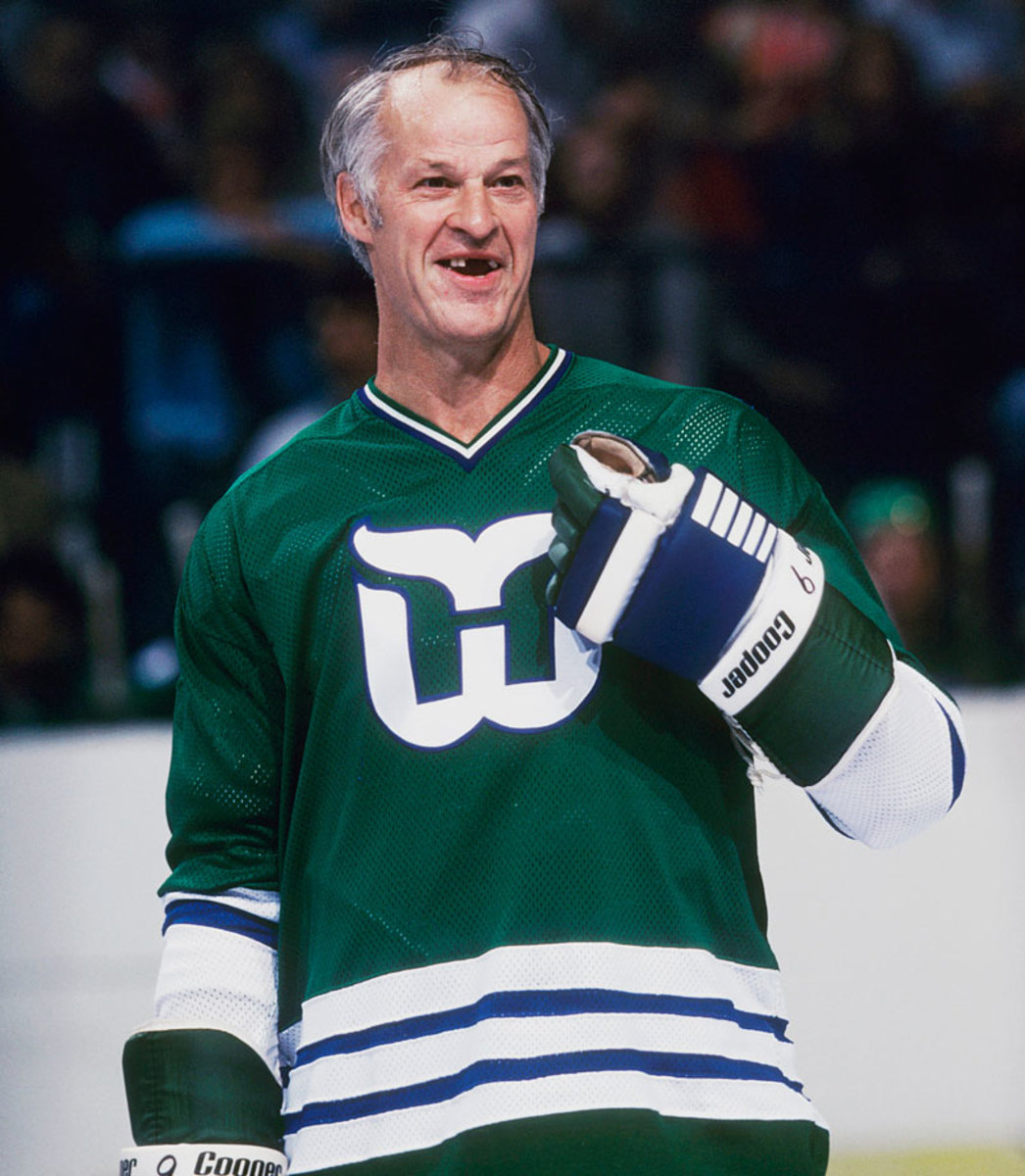 Gordie-Howe-toothless-smile.jpg