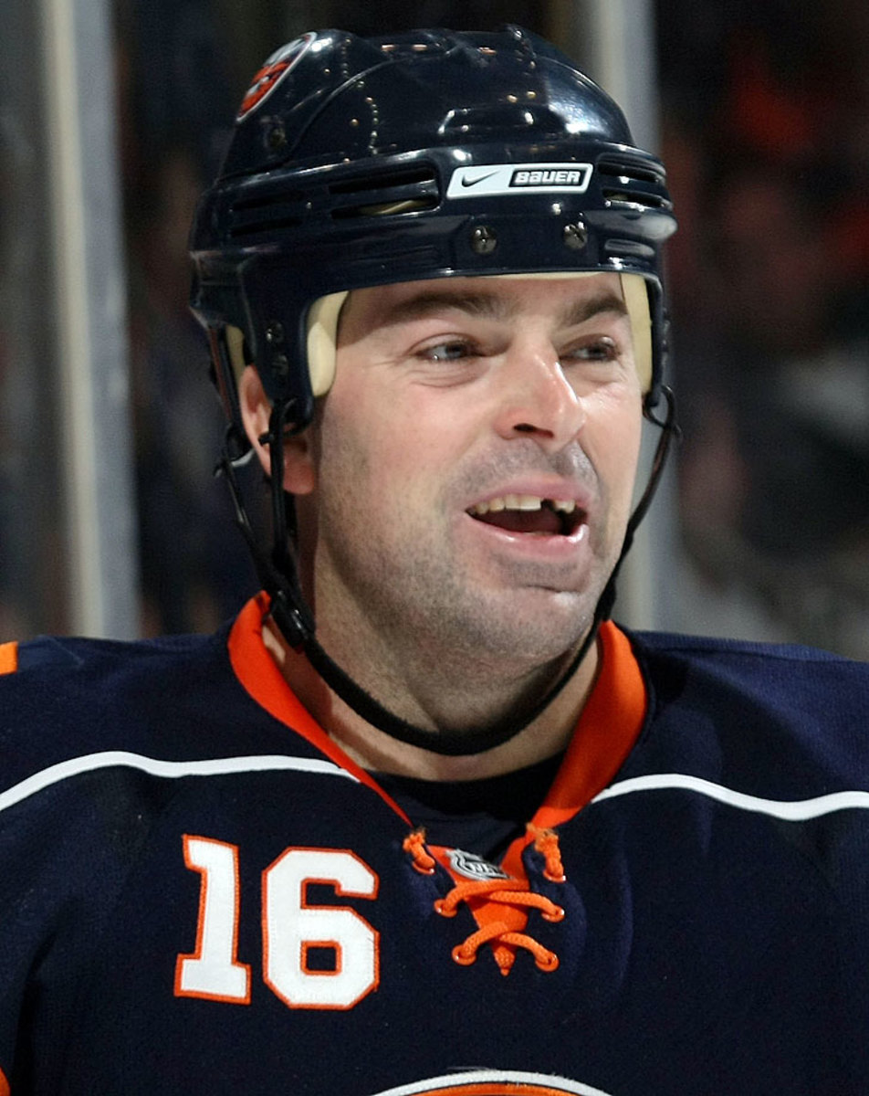 Grin and bear it: NHL players say losing teeth part of game