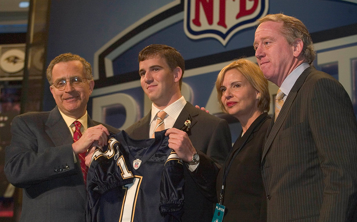 Eli Manning briefly was a Charger before the Giants finalized the draft-day trade to acquire him in 2004.