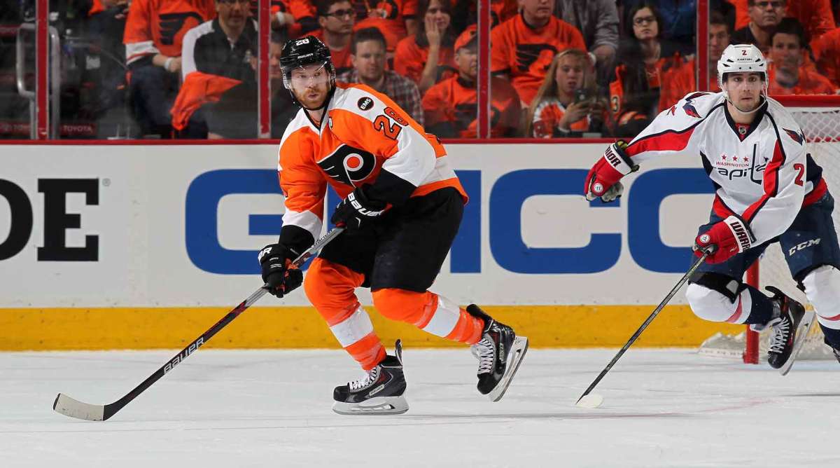 Claude-Giroux-centers-Len-Redkoles.jpg