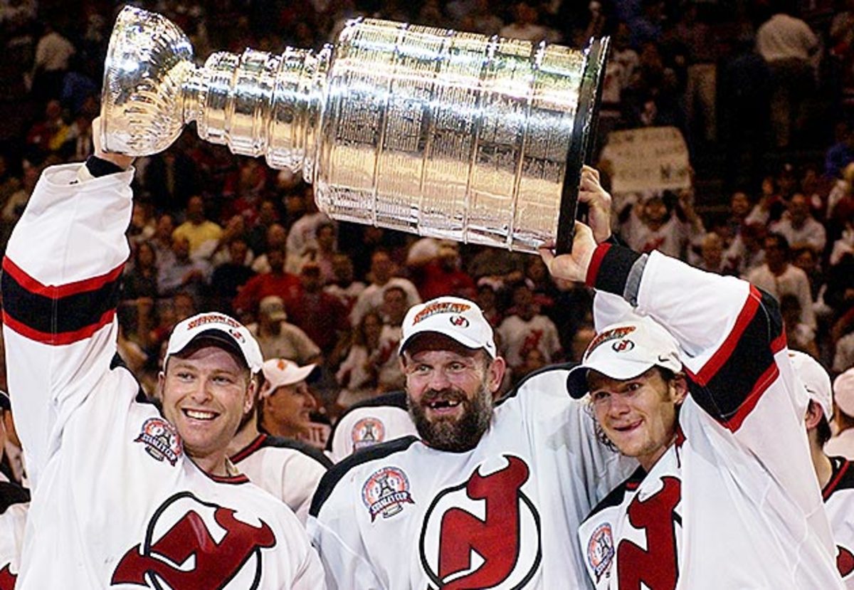 Martin Brodeur keeps head up despite fading Stanley Cup hopes