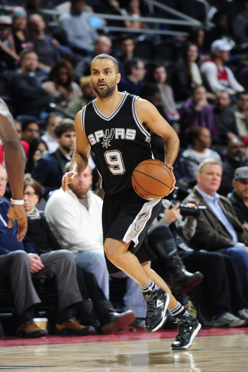 Spurs beat Pistons 10999 for ninth straight win Sports Illustrated