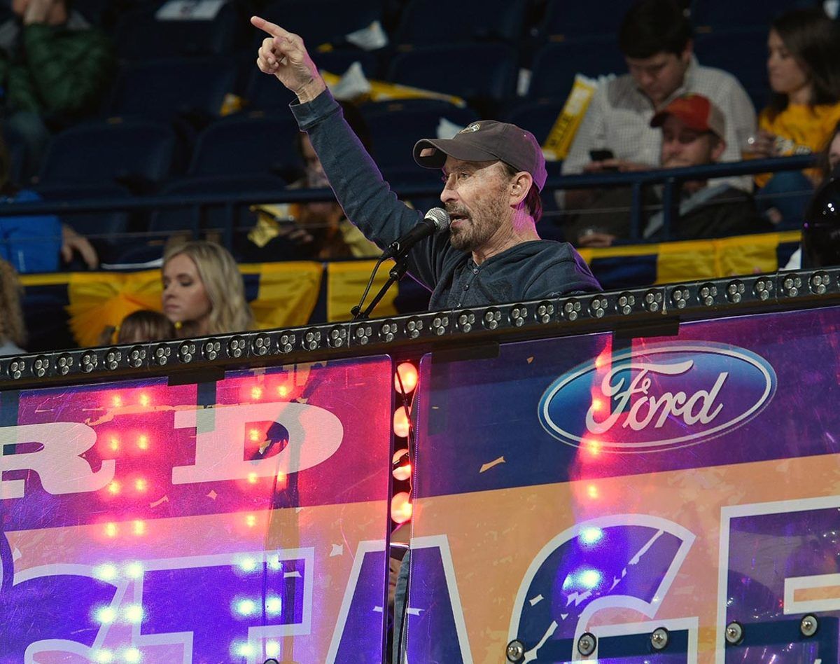 2016-0421-Lee-Greenwood.jpg