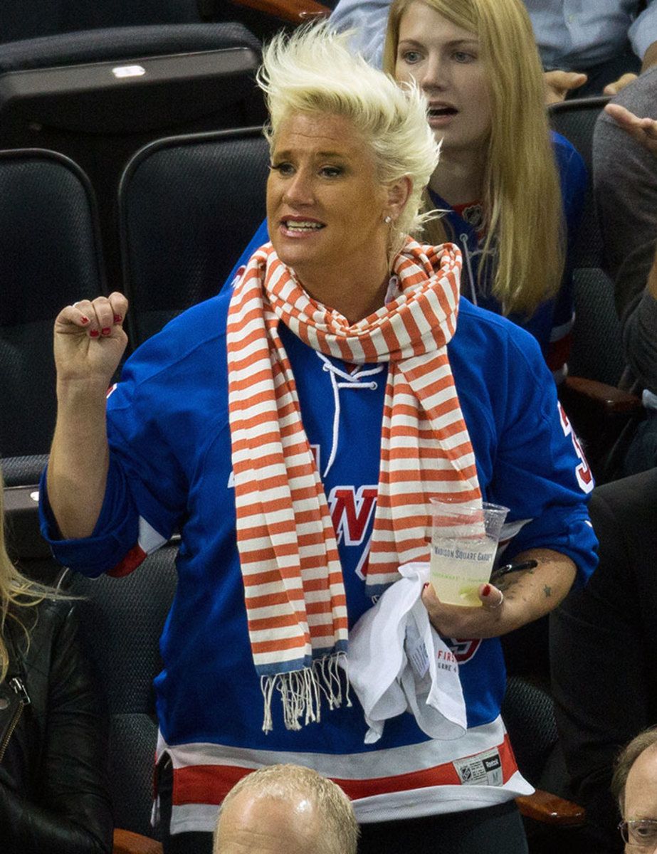 2016-0421-Anne-Burrell.jpg