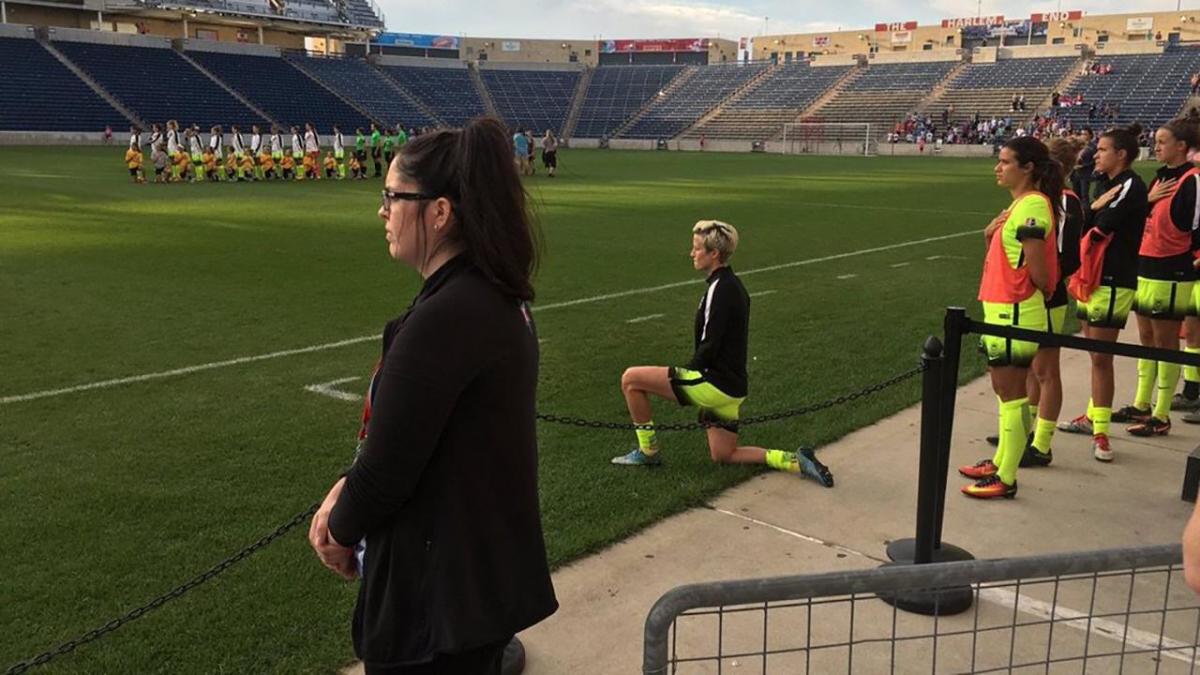 NWSL players kneel during the national anthem | Daily Mail 