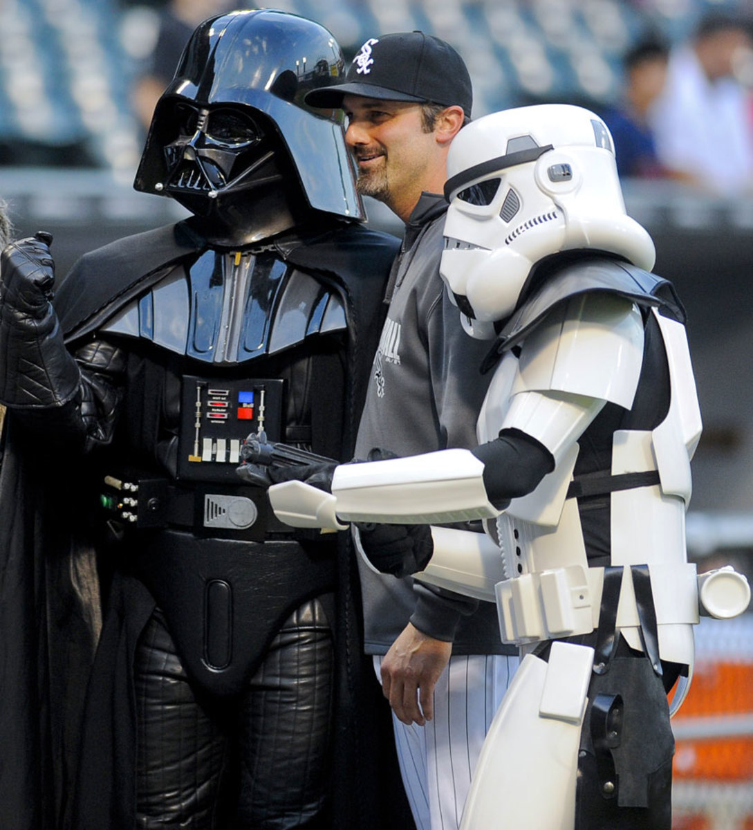 2014-0829-Paul-Konerko-Darth-Vader-Stormtrooper-Star-Wars.jpg