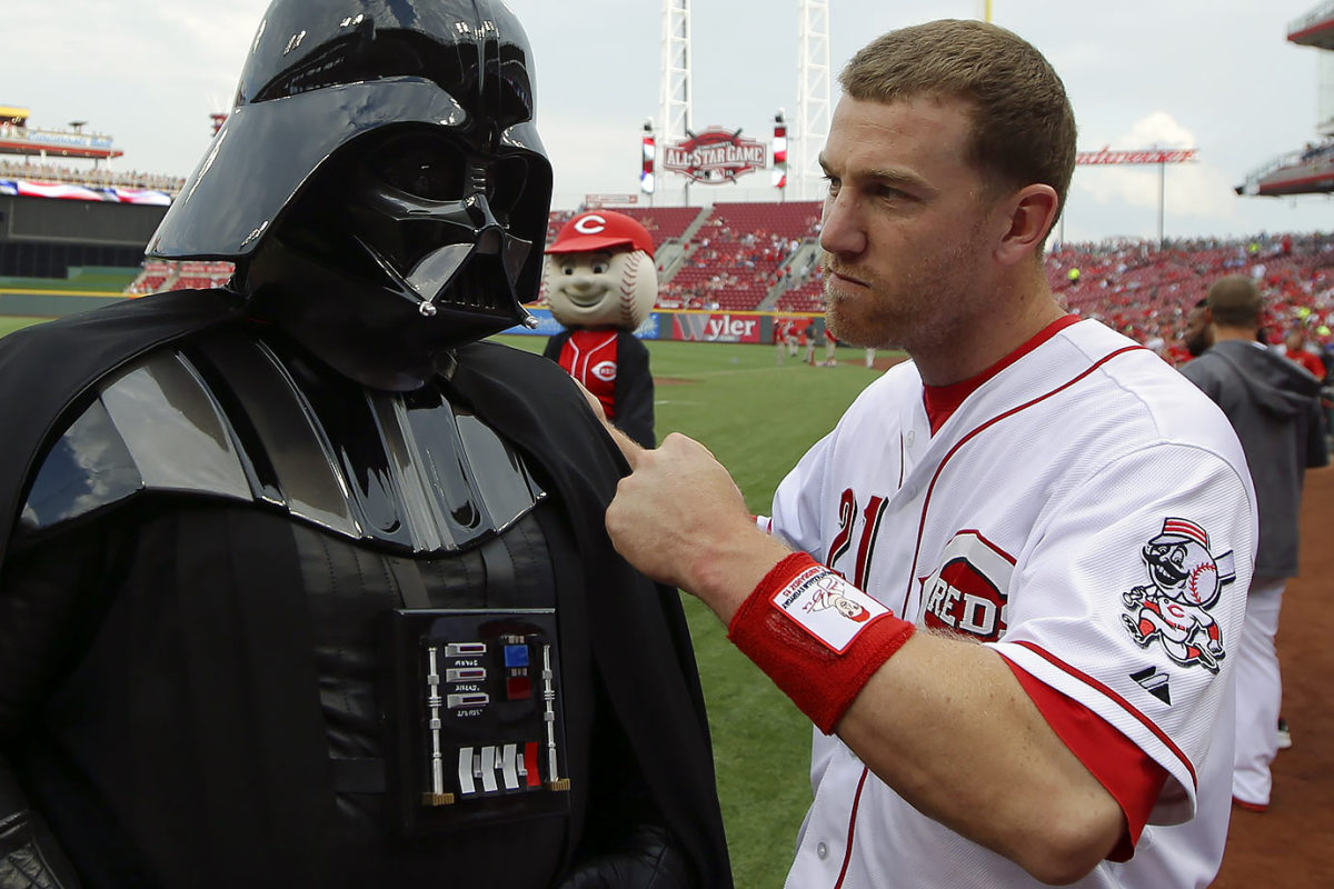 2015-0515-Todd-Frazier-Darth-Vader.jpg