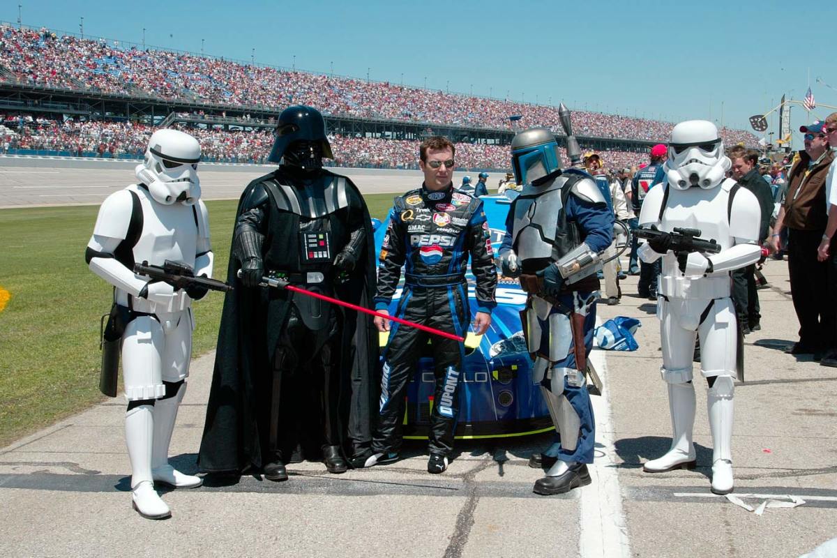 2005-0501-Jeff-Gordon-Darth-Vader-Jango-Fett.jpg
