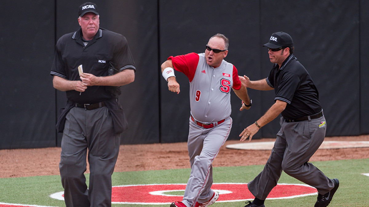 NC State baseball coach's spin move in argument (VIDEO) Sports