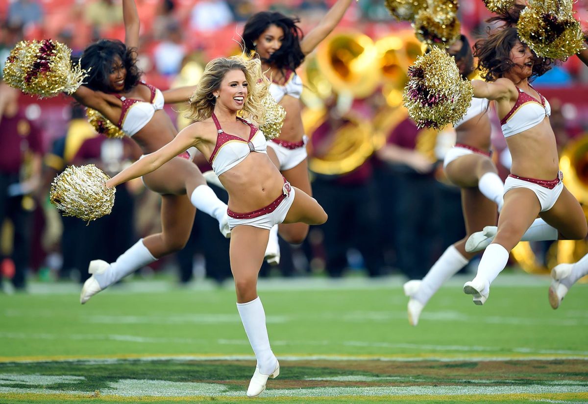 Washington-Redskins-cheerleaders-AP_750404675103.jpg
