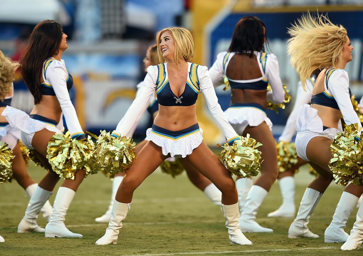 San-Diego-Chargers-cheerleaders-0071608196570_Cardinals_at_Chargers.jpg