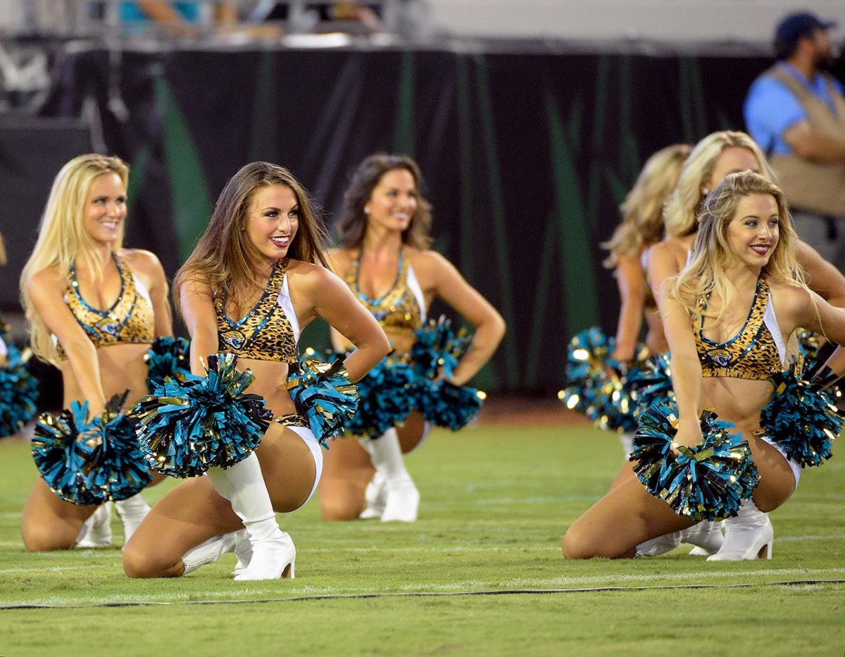 Jacksonville-Jaguars-ROAR-cheerleaders-AP_882374247050.jpg