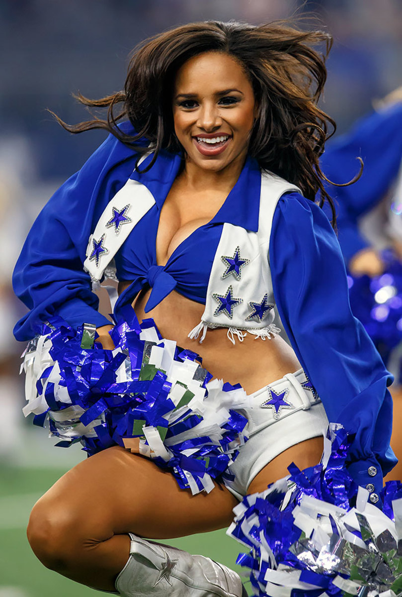 Dallas-Cowboys-cheerleaders-CAM160819059_Dolphins_v_Cowboys.jpg