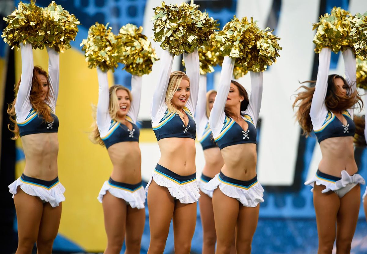 San-Diego-Chargers-cheerleaders-AP_698309274810.jpg