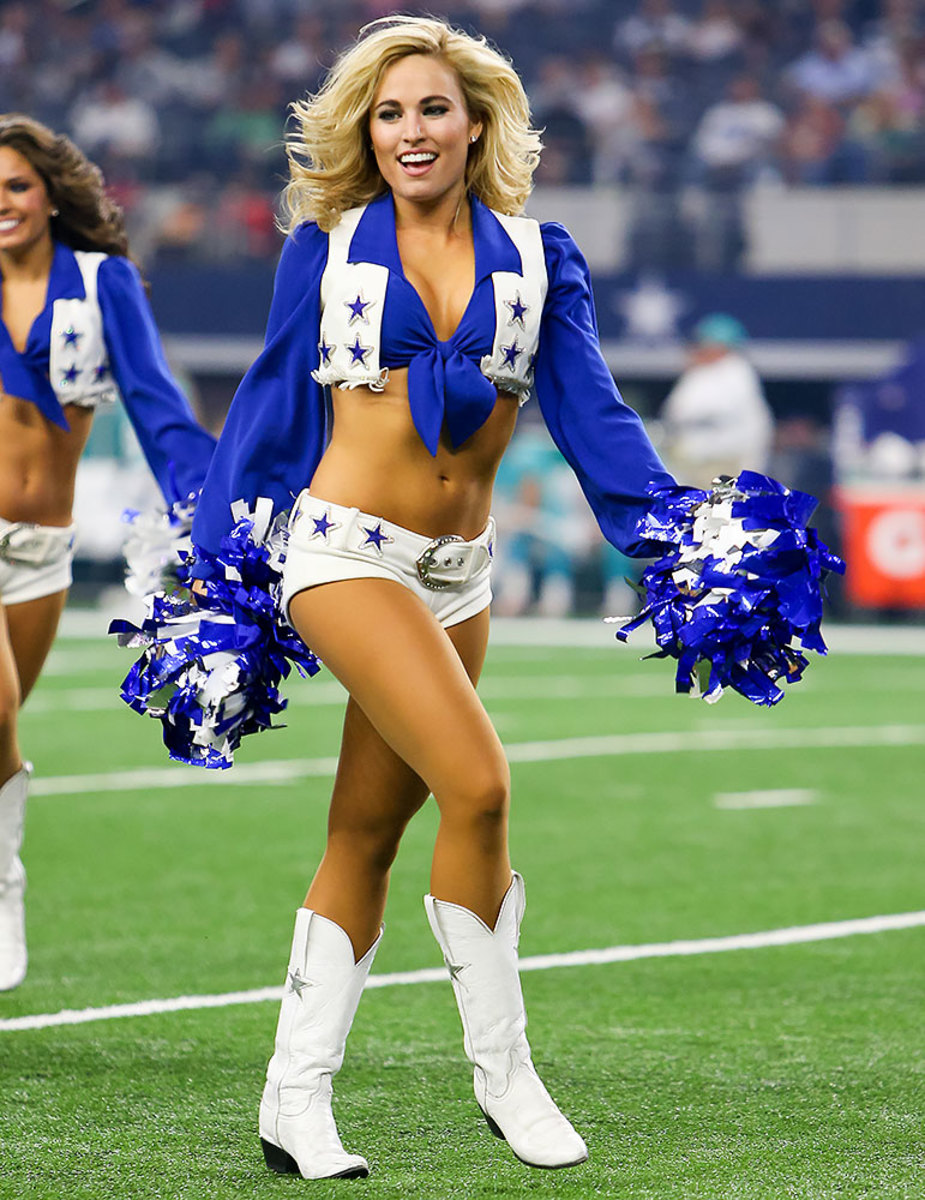 Dallas-Cowboys-cheerleaders-CEY1608191201_Dolphins_at_Cowboys.jpg