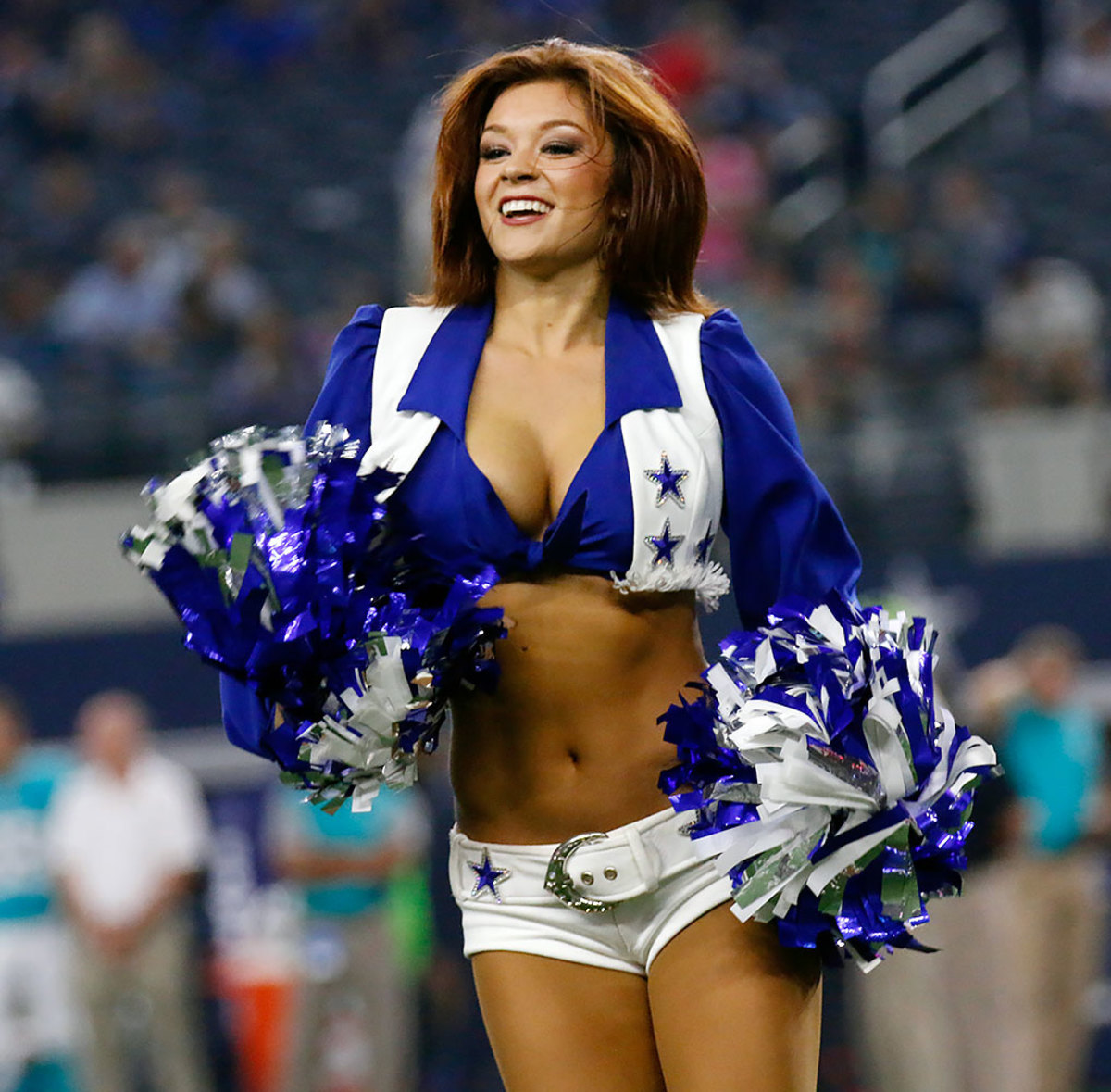 Dallas-Cowboys-cheerleaders-AP_322748353440.jpg
