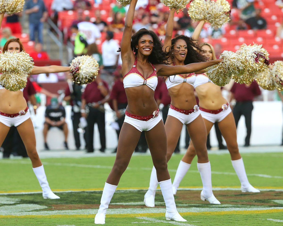 Washington-Redskins-cheerleaders-BEA_3350A.jpg
