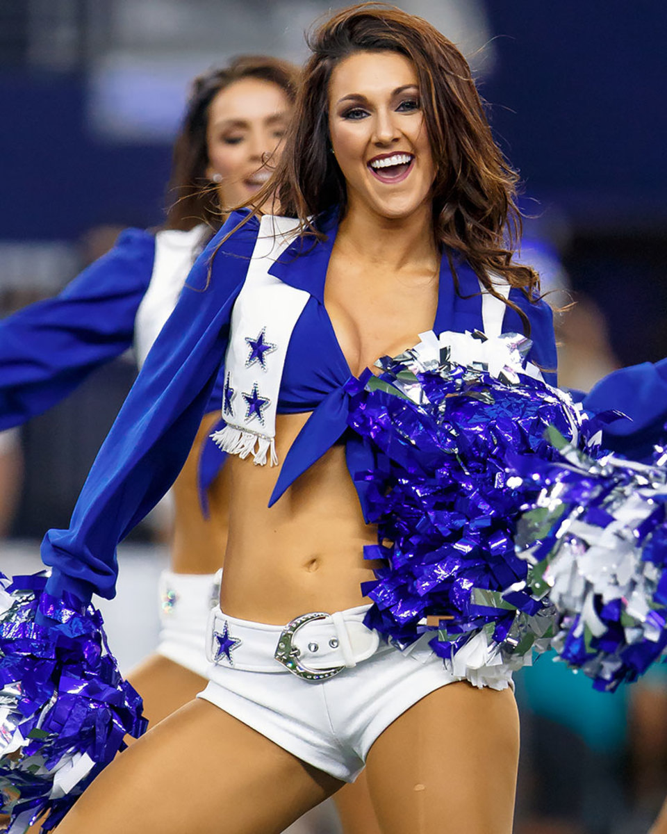 Dallas-Cowboys-cheerleaders-CAM160819072_Dolphins_v_Cowboys.jpg
