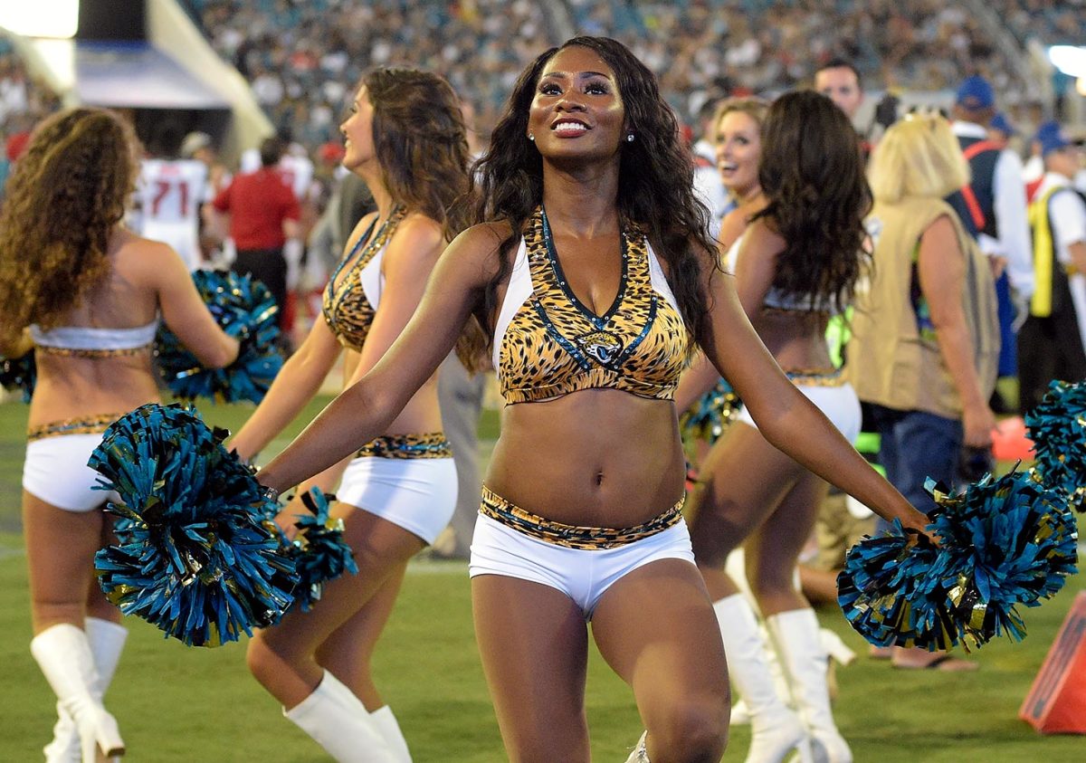 Jacksonville-Jaguars-ROAR-cheerleaders-AP_593851209814.jpg