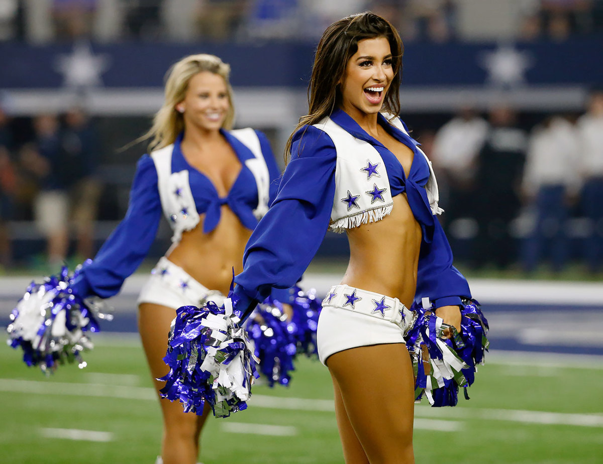 Dallas-Cowboys-cheerleaders-AP_872635260588.jpg