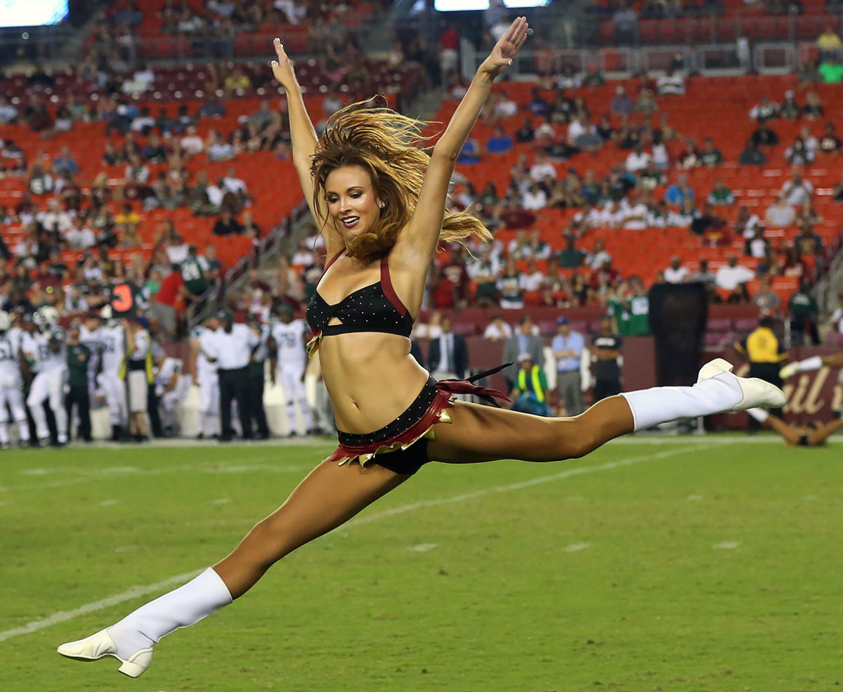 Washington-Redskins-cheerleaders-BEA_9571A.jpg