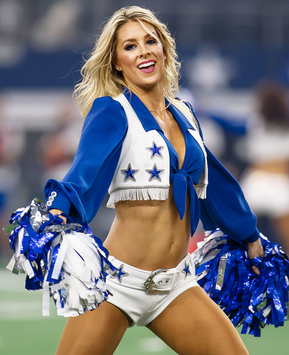 Dallas-Cowboys-cheerleaders-CAM160819089_Dolphins_v_Cowboys.jpg