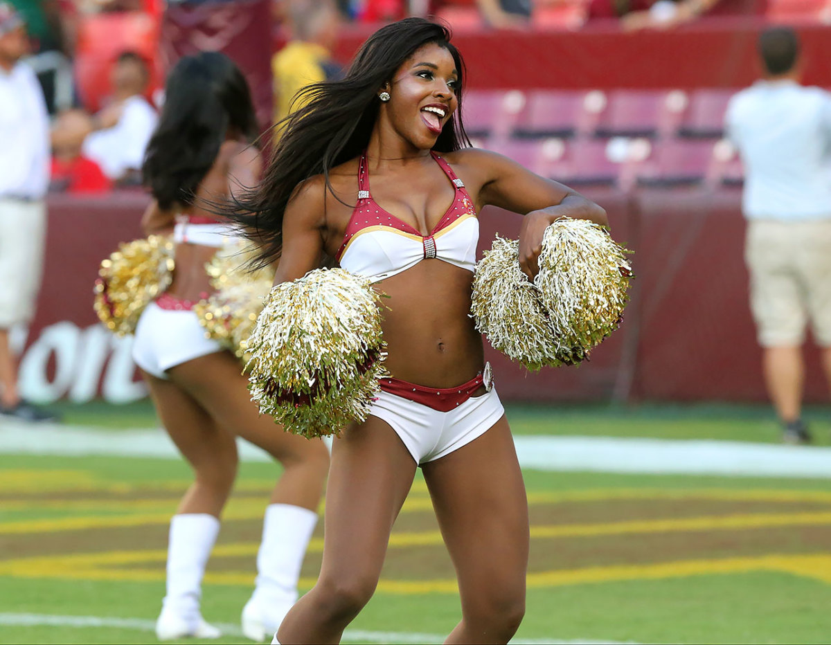 Washington-Redskins-cheerleaders-BEA_4597A.jpg