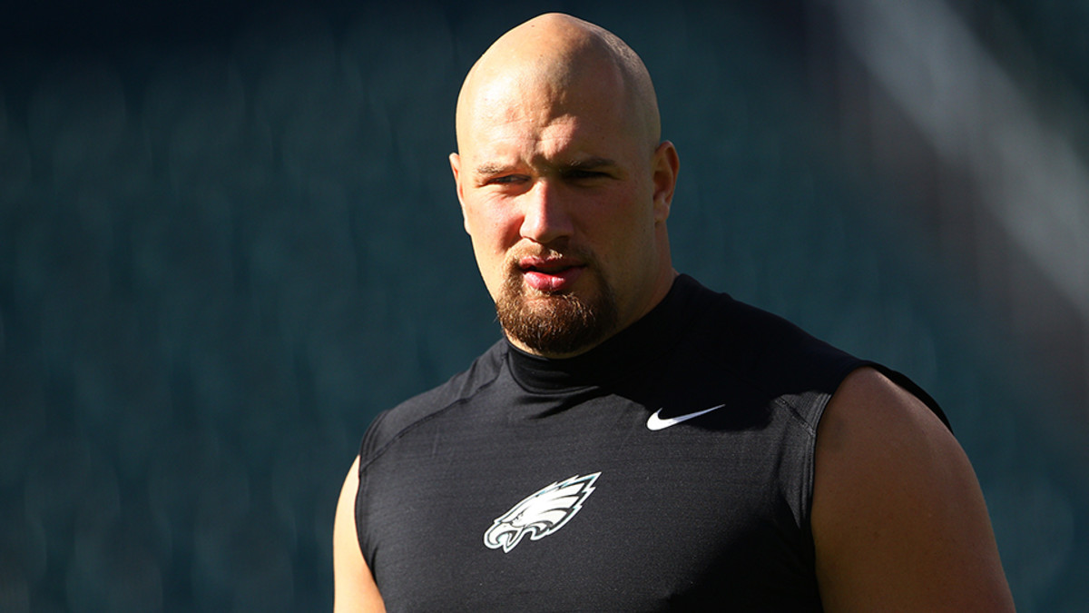 Eagles’ Lane Johnson dunks after workout (video) Sports Illustrated