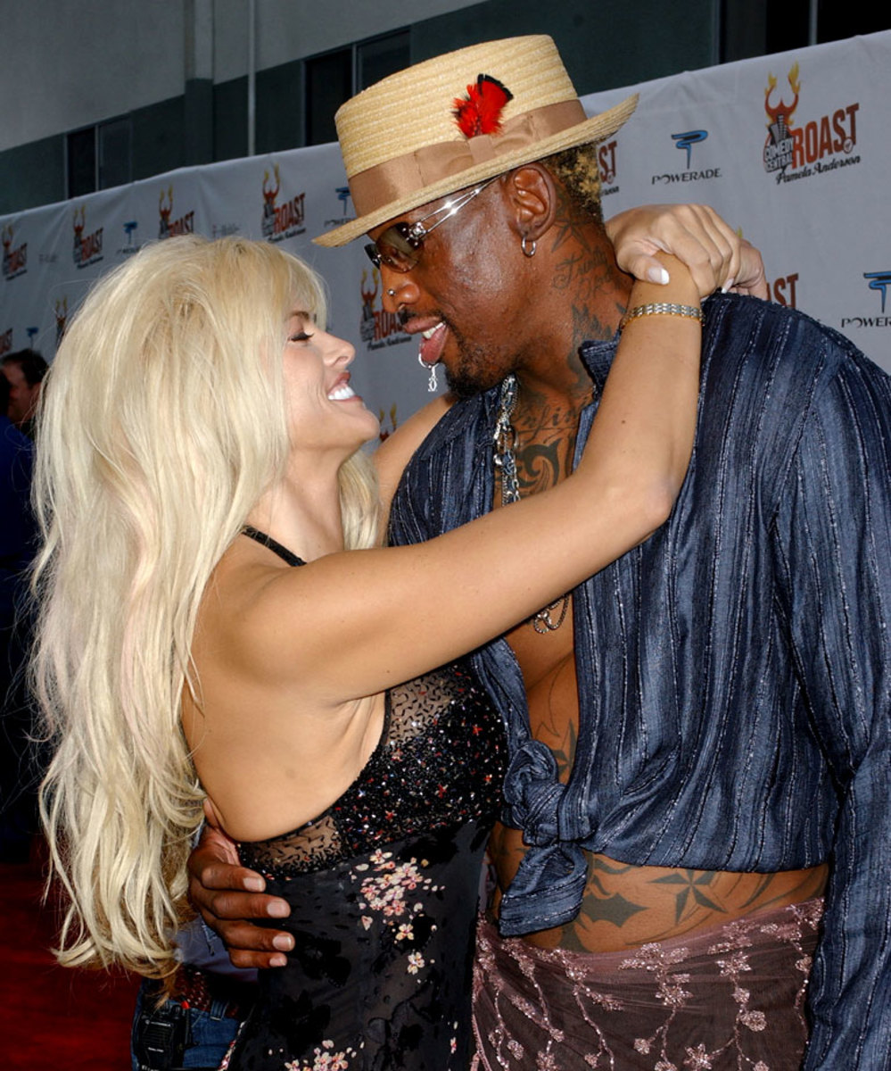 2005-0807-Dennis-Rodman-Anna-Nicole-Smith.jpg