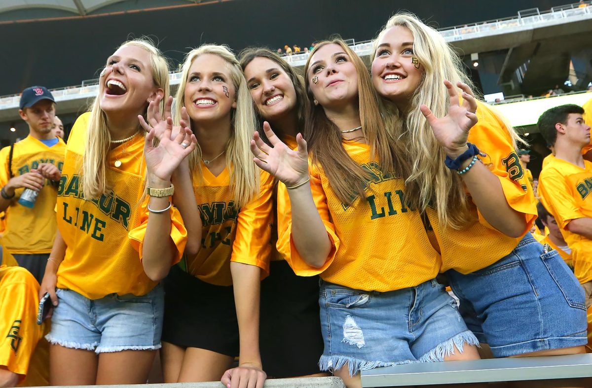 Baylor-fans-bb5cdb92462549d7a5f1aa35948914dd-0.jpg