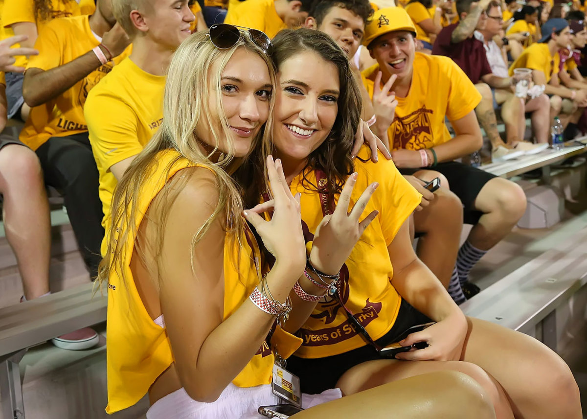 Arizona_State_Superfans-ZYP_4788.jpg
