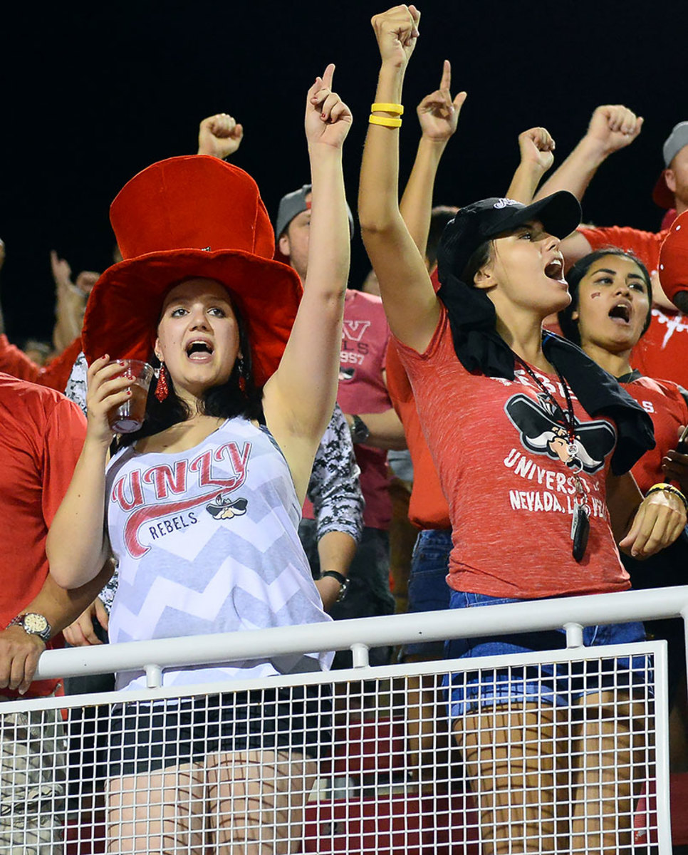 UNLV-fans-598645168.jpg