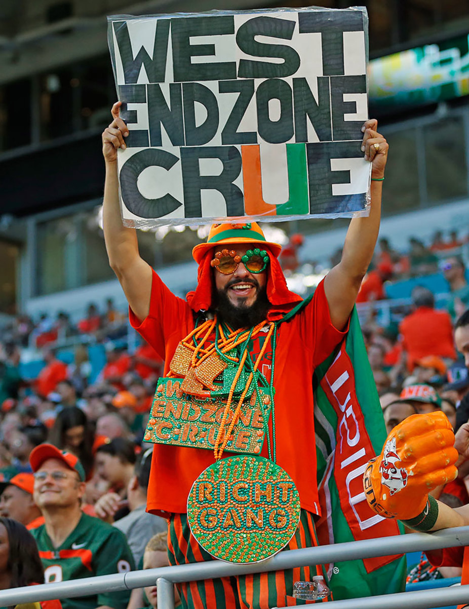 Miami-fans-598993440.jpg