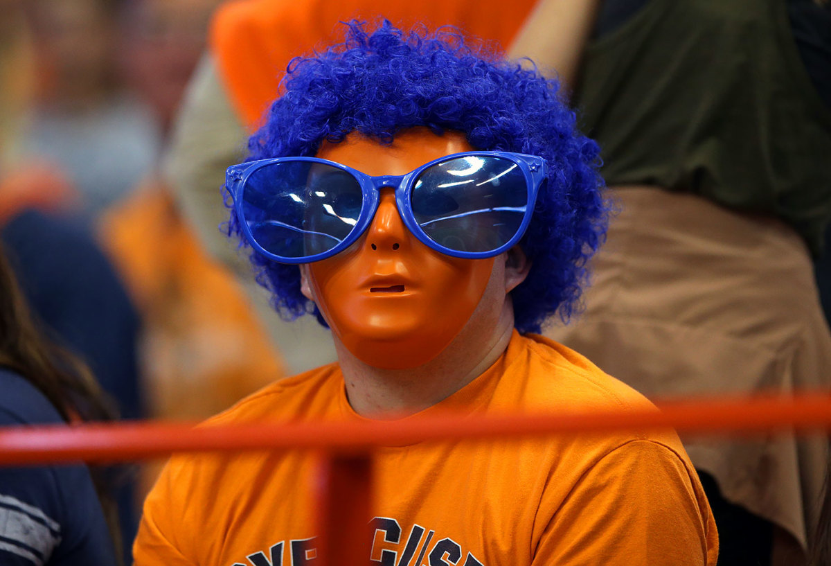 Syracuse-fan-76809032016_colgate_vs_syracuse_043.jpg