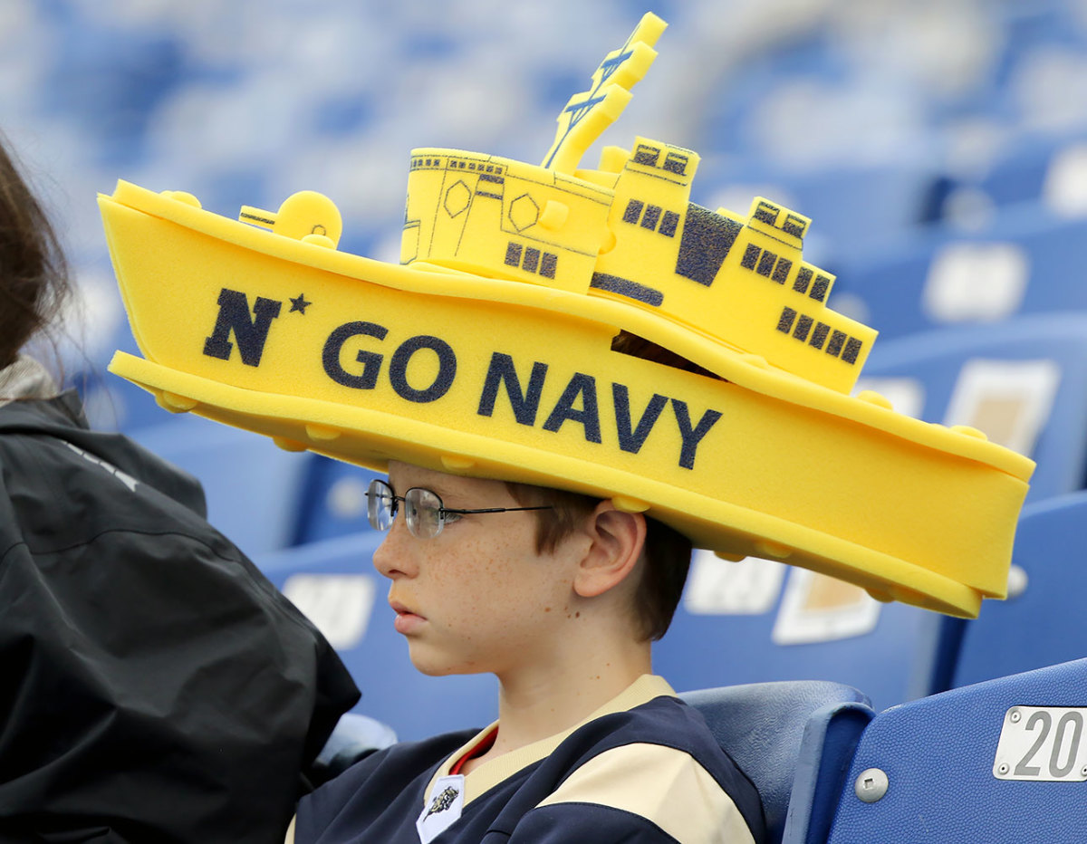 Navy-fan-3d975b93058a4bf79d8136662c407dfe-0.jpg