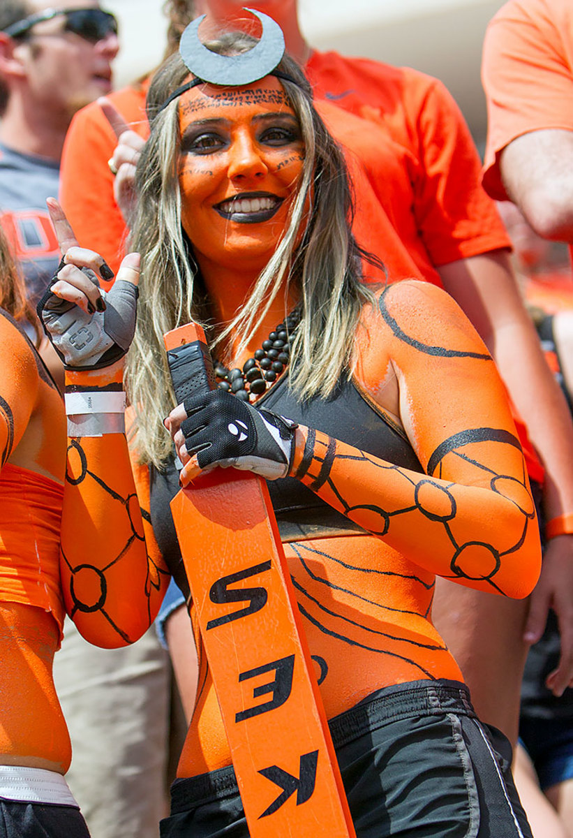 Oklahoma-State-fans-CBG1609030450_Southeastern_Lousiana_v_.jpg