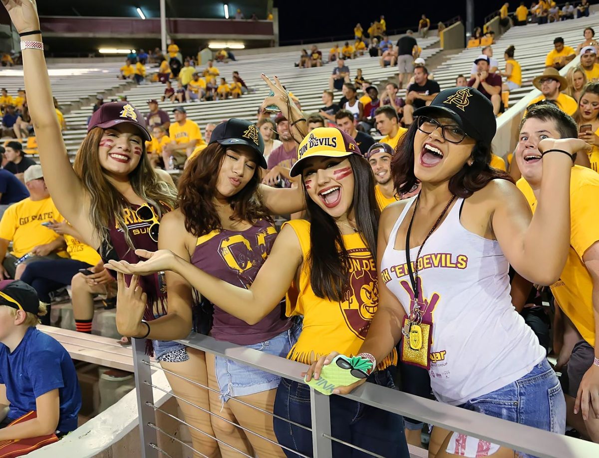 Arizona_State_Superfans-ZYP_4795.jpg