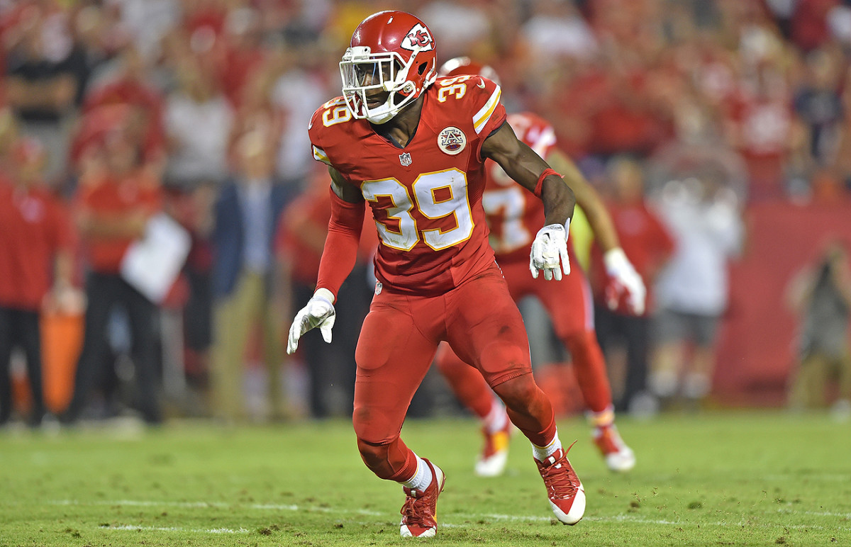Husain Abdullah, who started 19 games for the Chiefs the past two seasons, cited personal health as the biggest reason why he is retiring from the NFL at age 30.