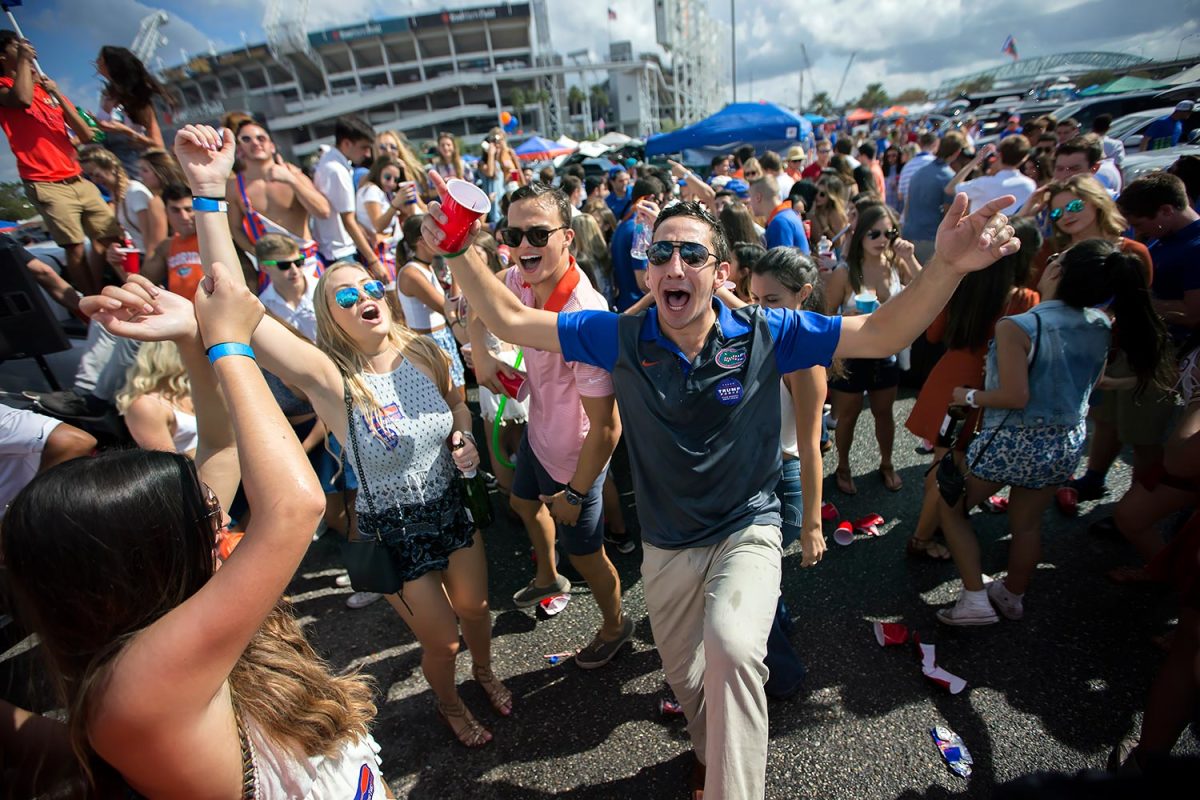 Florida-fans-tailgating-fa5f8343887d45d99d46215caac5971f-0.jpg