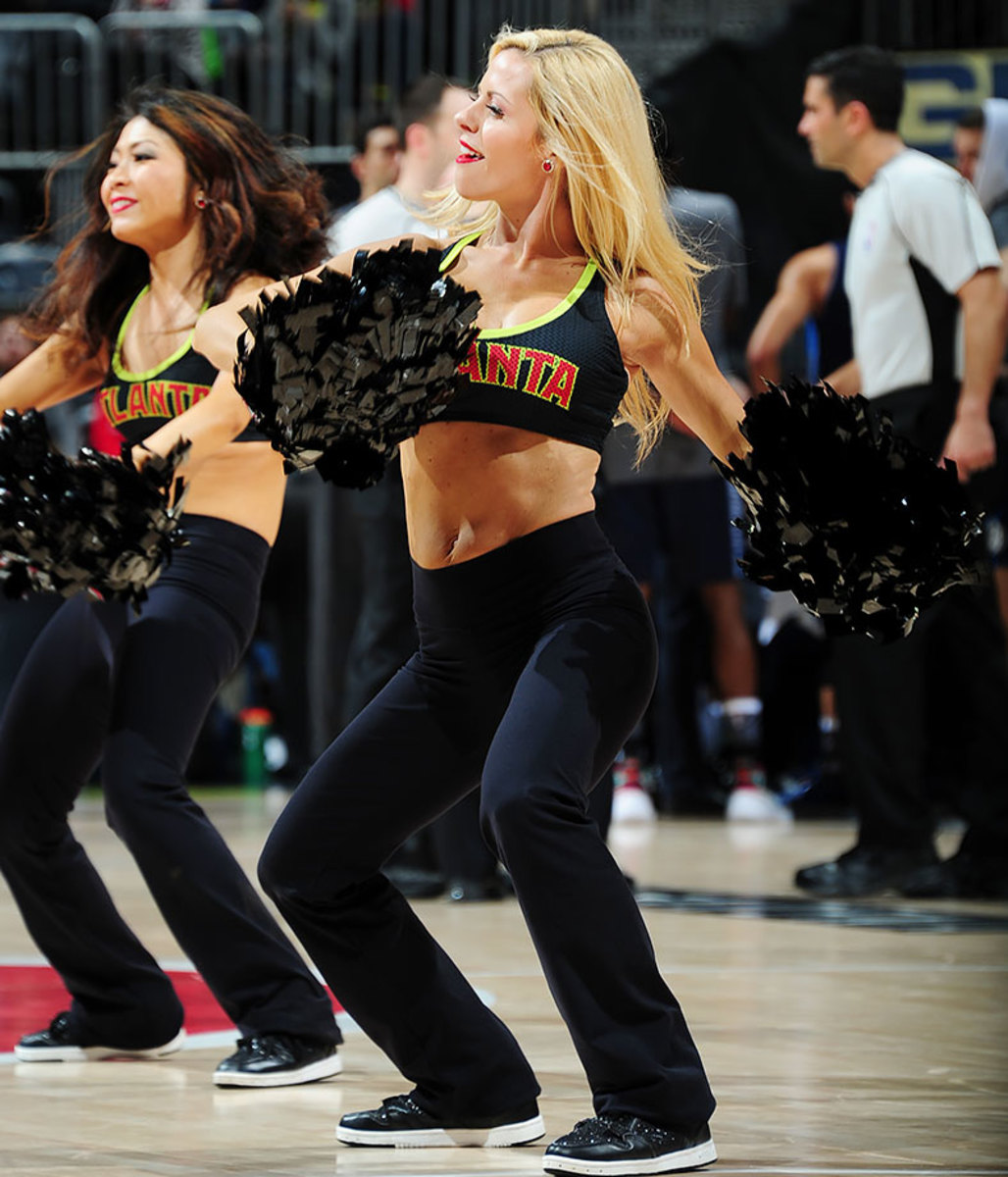 Atlanta-Hawks-Cheerleaders-507941126.jpg