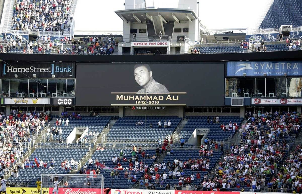 Copa-America-Haiti-Peru-honor-Muhammad-Ali.jpg