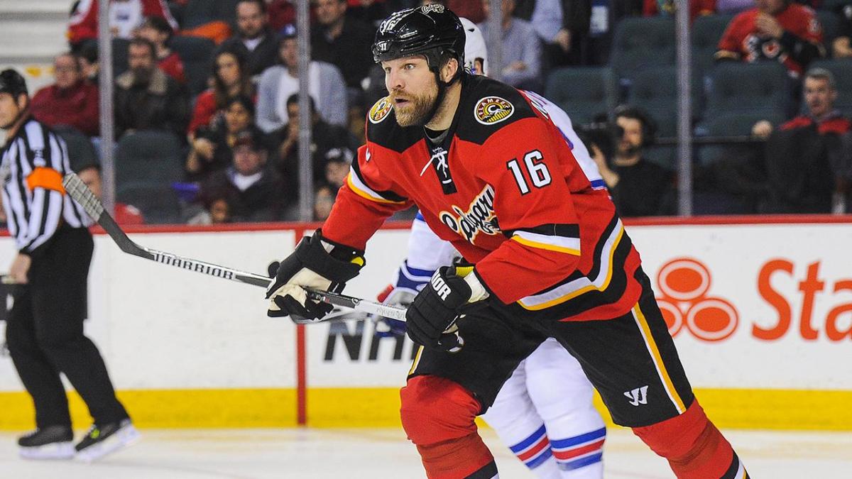 Watch AHL fight leaves player knocked out on ice Sports Illustrated