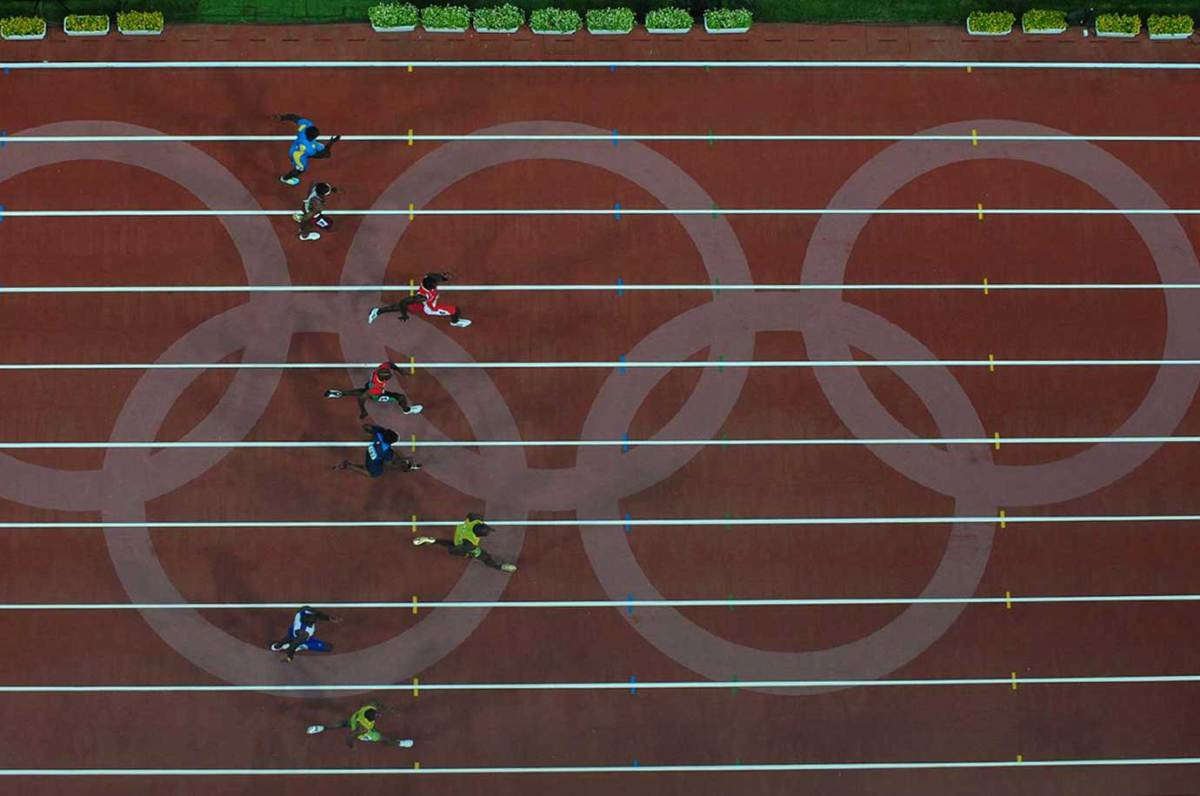 Usain-Bolt-overhead.jpg