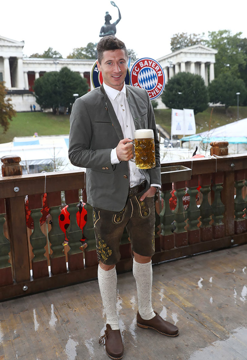 2016-Bayern-Munich-Oktoberfest-Robert-Lewandowski-611945486.jpg